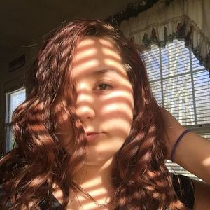 Meet your Posher, Lexi